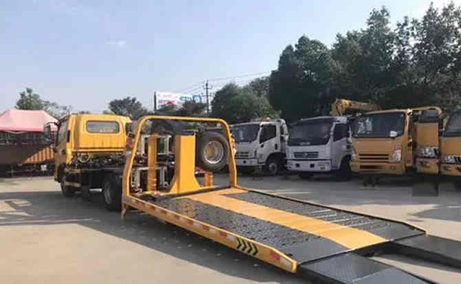 茂县汽车中途维修案例